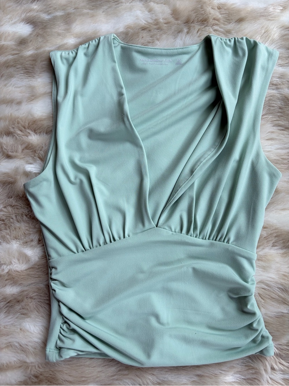 Abercrombie v neck top